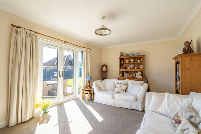 3 bed Detached Bungalow for sale Image 4