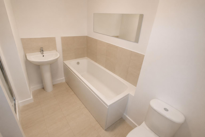 2 bed Flat for sale Image 6