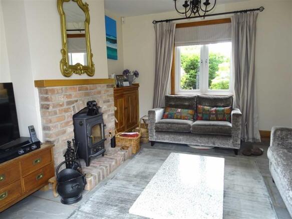 Attractive through lounge