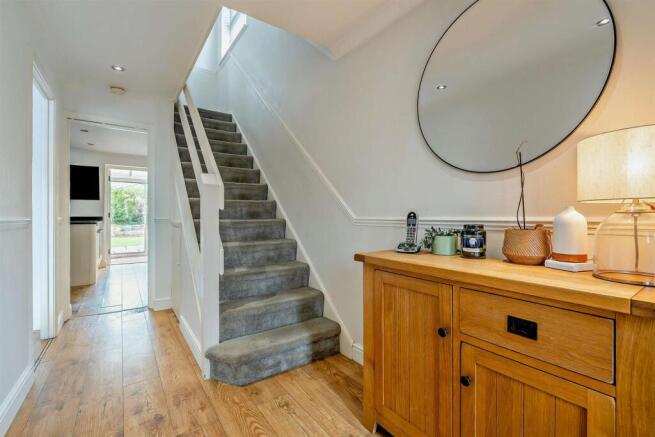 8643367-interior16-800.jpg