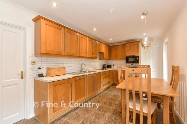 Kitchen/ Breakfast Room