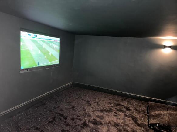 1 bed House Share to rent Image 10
