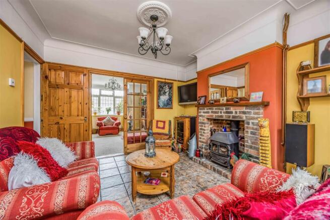 59 Woodfield Avenue, Drayton-Small-PorticoMarketin