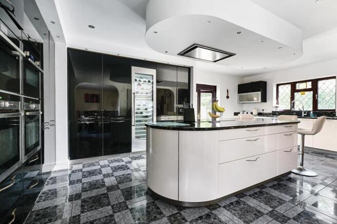 Kitchen/Breakfast Room