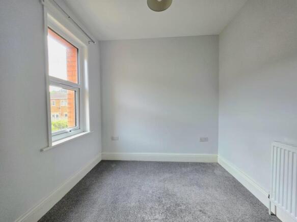 2 bed Terraced to rent Image 11