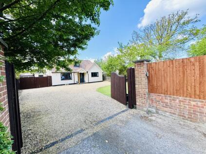 Reading Road, Finchampstead, Wokingham