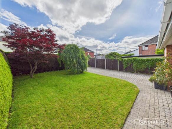 FRONT GARDEN