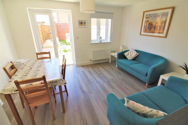 OPEN PLAN KITCHEN, LOUNGE & DINER
