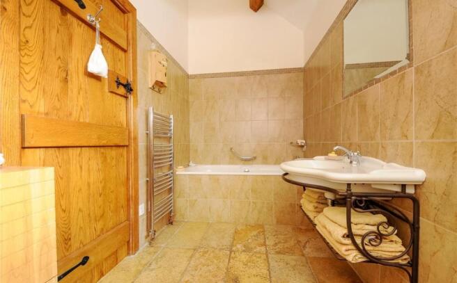 Bath/Shower Room