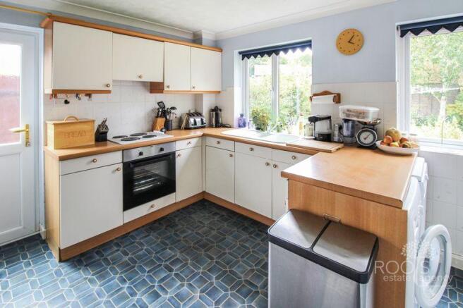 Kitchen pic 2