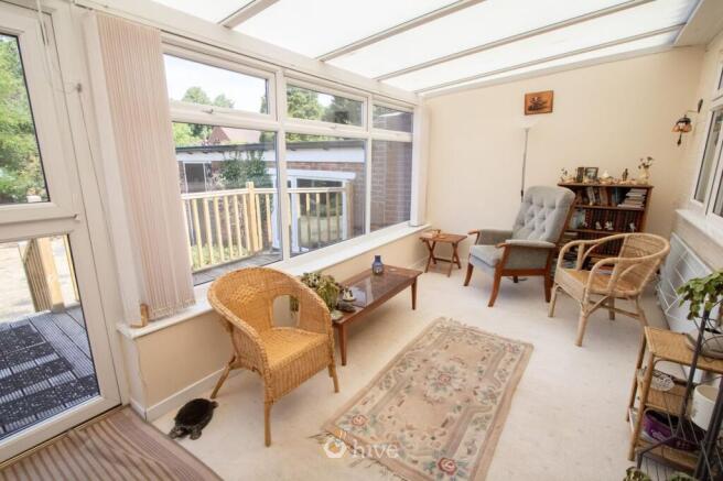 2 bed Semi-Detached Bungalow for sale Image 8