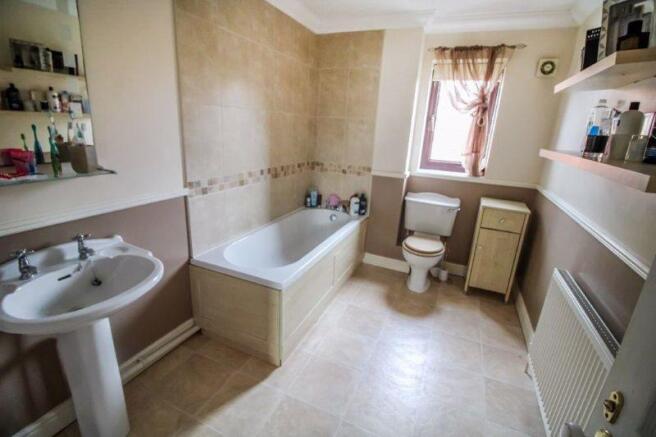 MAIN BATHROOM