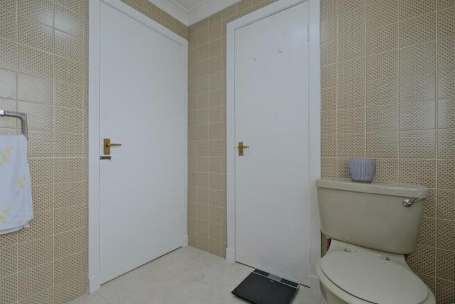 70 Belstane Rd, Carluke ML8 4BG-59.jpg