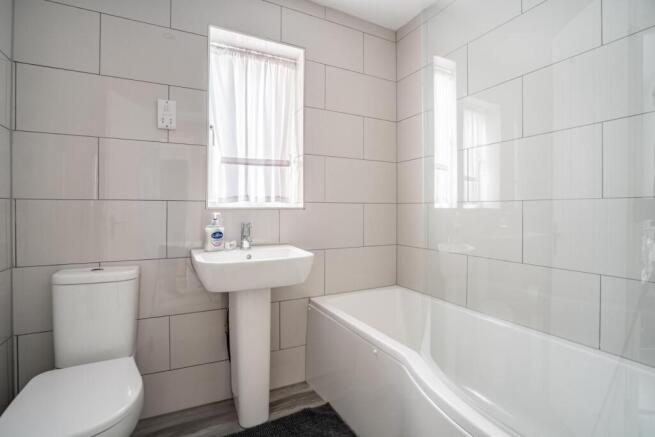 2 bed Bungalow for sale Image 9