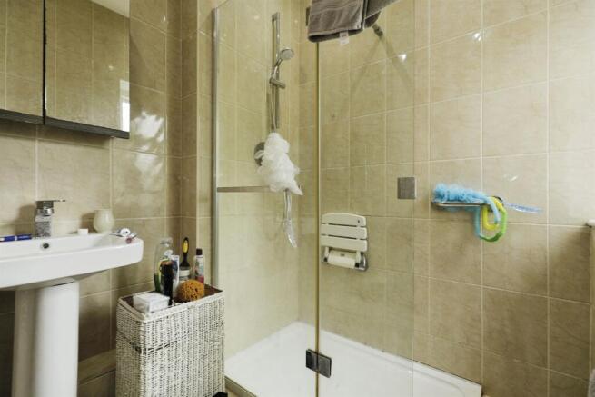3 bed Semi-Detached for sale Image 12