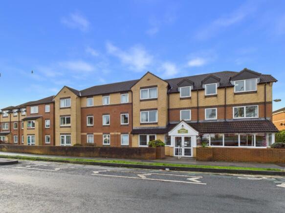 1 bed Apartment for sale Image 12