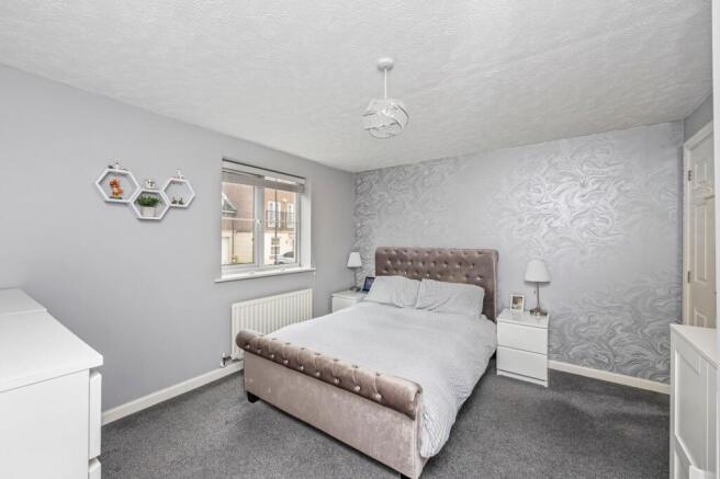 Oakhill Chase, Crawley, RH10 photo 4