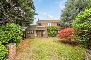 Monkton House, Crooked Lane, Chichester PO20 7HA