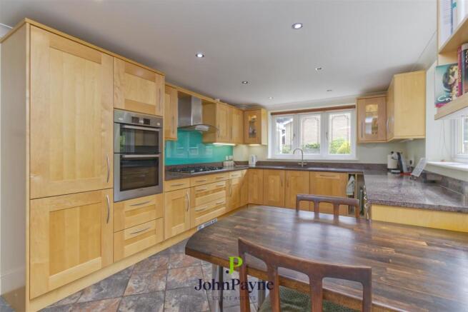 Fitted Kitchen