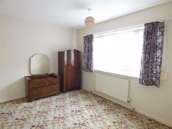 BEDROOM 2