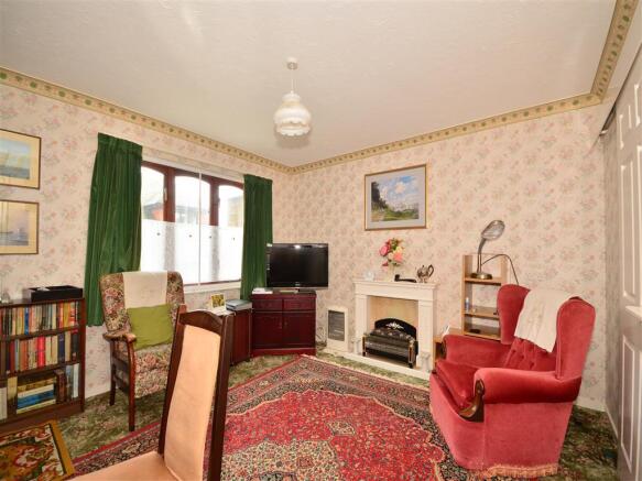 Lounge/ Dining Area