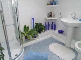 en-suit shower room