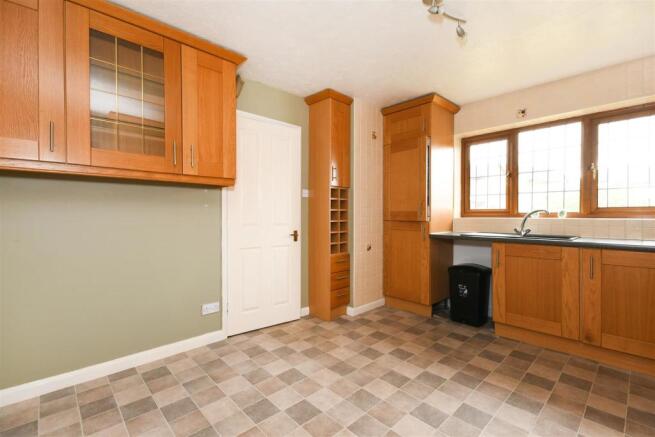 Kitchen 3.jpg
