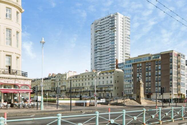 2-bed flat on St. Margarets Place, Brighton, £350,000
