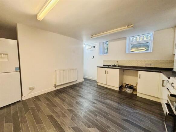 2 bed Terraced for sale Image 4