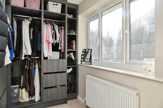 3 bed Semi-Detached for sale Image 11