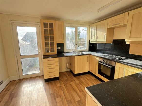Kitchen: