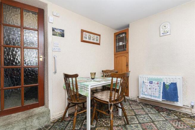 3 bed Terraced for sale Image 8