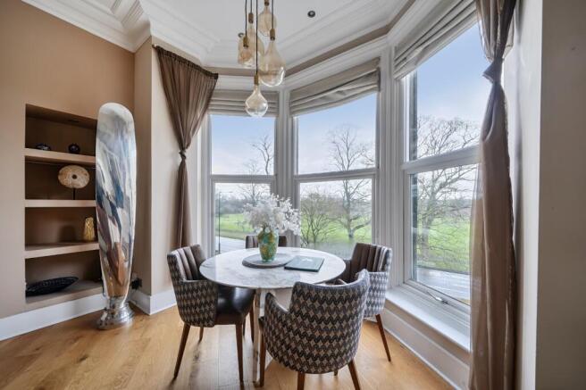 2 bed Flat to rent Image 6