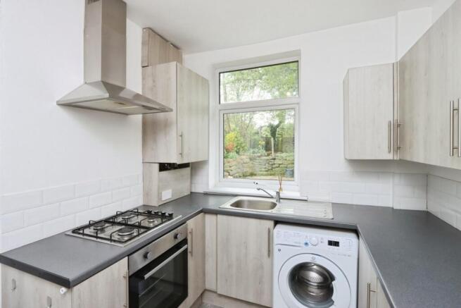 2 bed Semi-Detached for sale Image 9