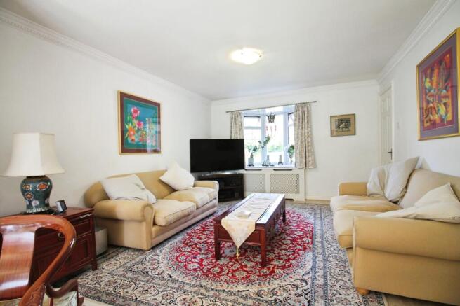 4 bed Detached for sale Image 8