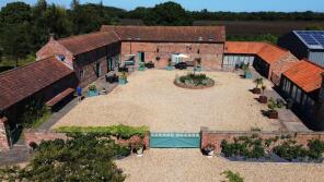 Holton Lodge, Station Road, Grimsby DN36 5HR