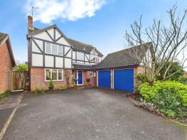 16, Woodland Way, Horsham RH13 6AQ