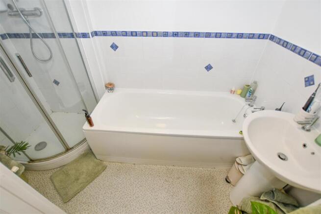Bathroom.jpg