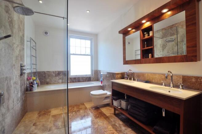 En-suite to Master B