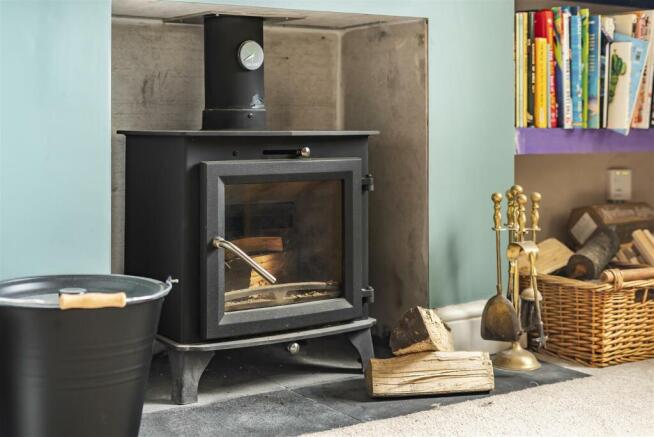 LOG BURNER