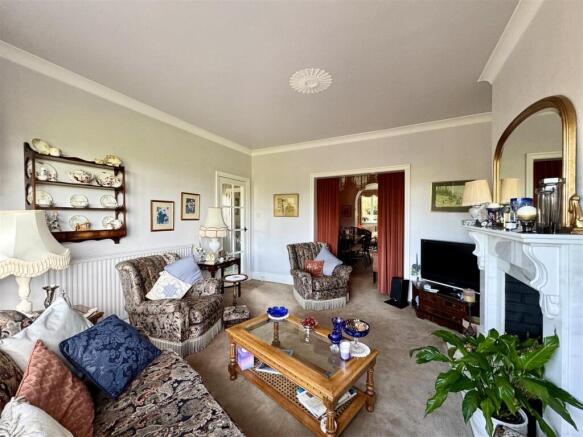 3 bed Semi-Detached for sale Image 9
