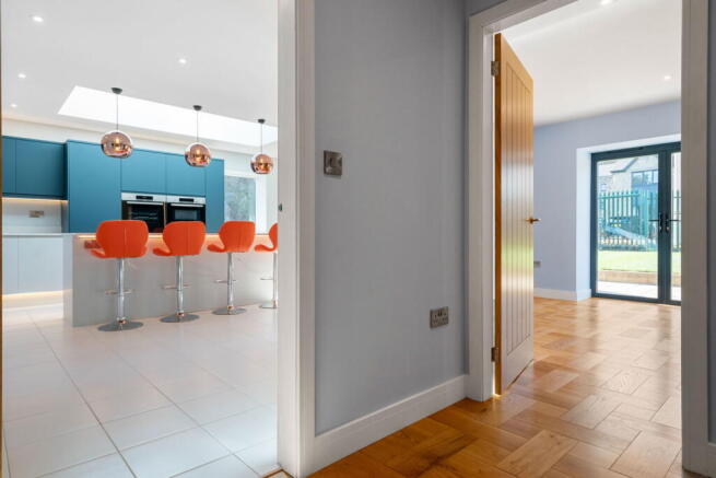 4 bed Cottage for sale Image 6