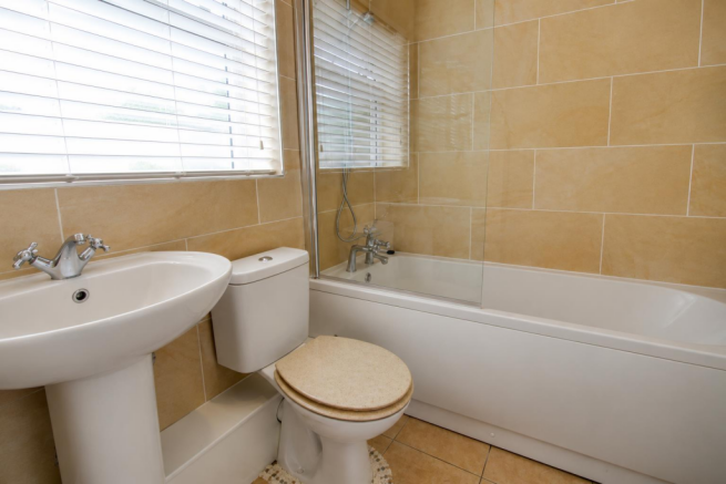 2 bed Terraced to rent Image 7