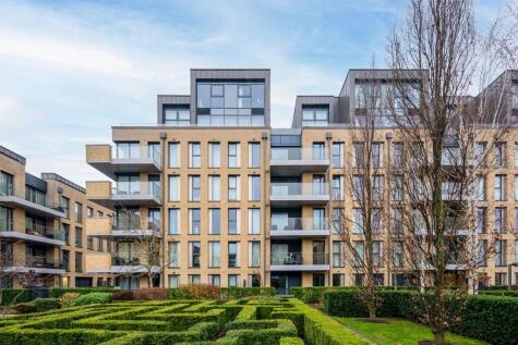 Central Avenue, London, SW6