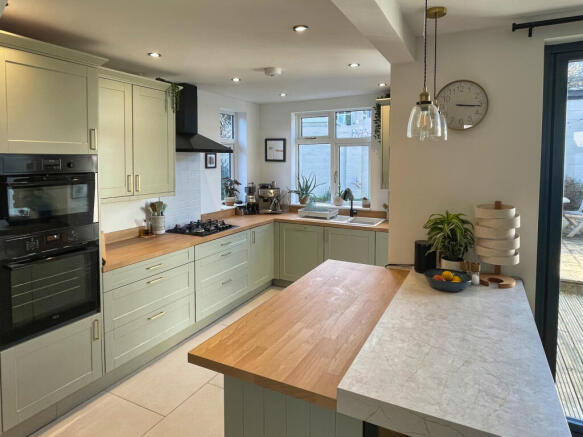 Kitchen / Dining Room