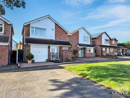 Oakfield Avenue, Lutterworth, LE17