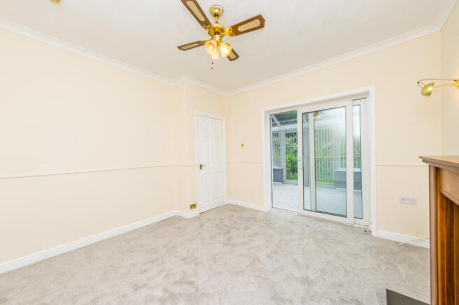 3 bed Semi-Detached to rent Image 10