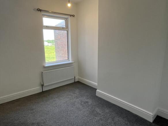 3 bed Terraced to rent Image 9