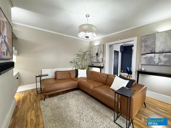 4 bed Semi-Detached for sale Image 9