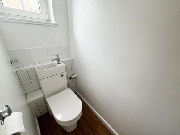Cloakroom/wc